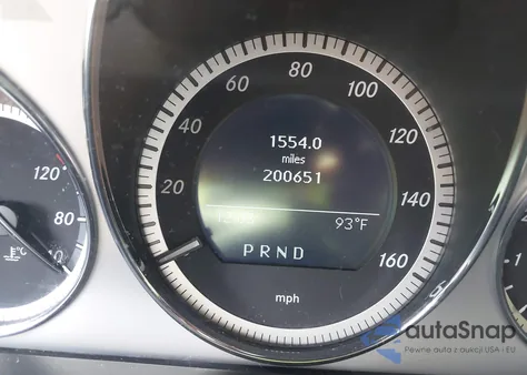 2011 Mercedes-Benz C 300 Luxury 4Matic/Sport 4Matic z USA, uszkodzony, nr VIN WDDGF8BB8BR183467